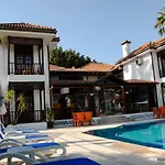 Palma Rosa Çamyuva
