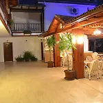 Palma Rosa Bed & Breakfast Çamyuva