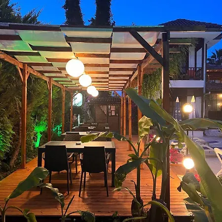 Oda ve Kahvaltı Palma Rosa Çamyuva