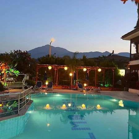 Bed & Breakfast Palma Rosa Camyuva