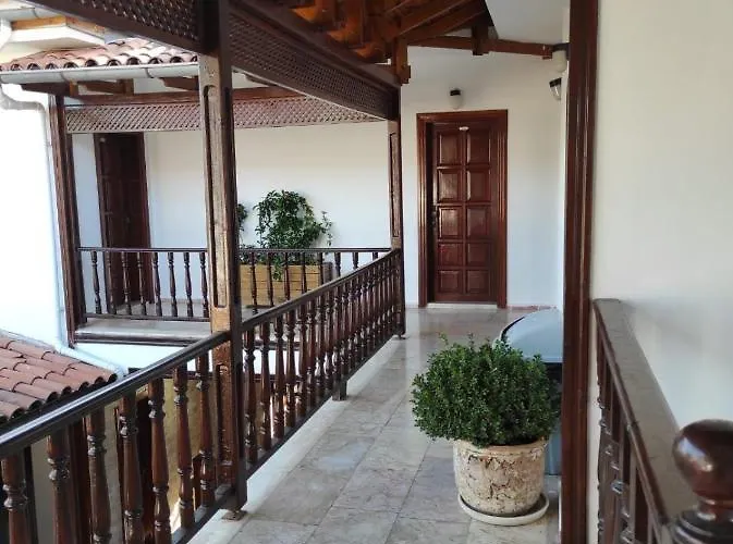 Palma Rosa Bed & Breakfast 3*