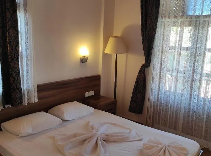 Palma Rosa Bed & Breakfast 3*