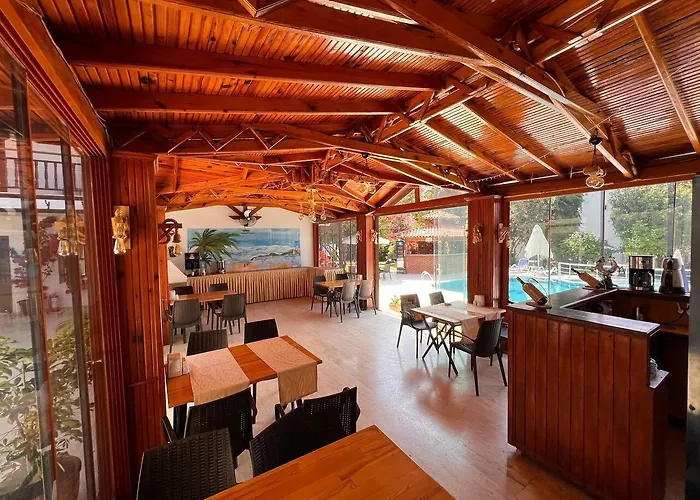 Palma Rosa Bed & Breakfast Çamyuva