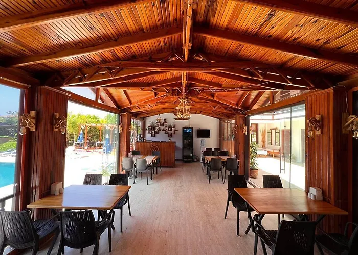 Palma Rosa Bed & Breakfast 3*